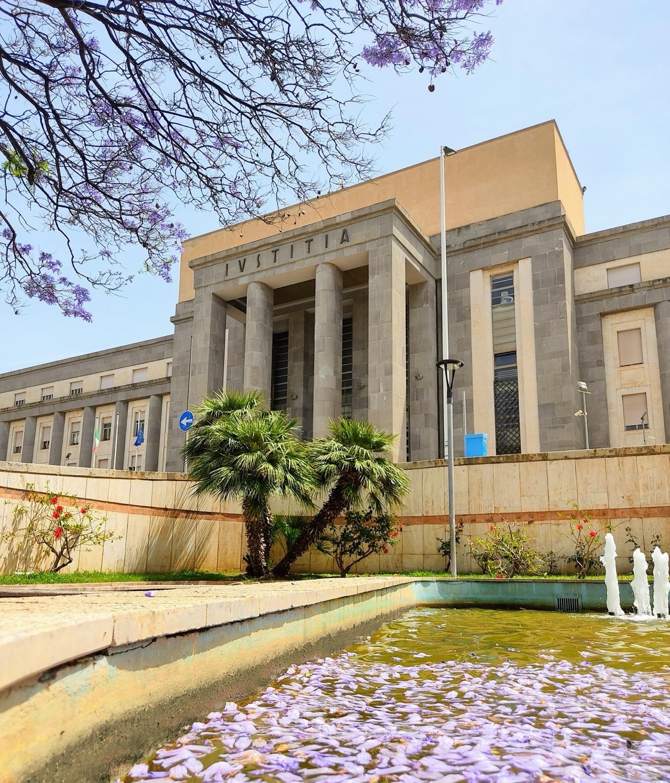 PALAZZO PIAZZA REPBBLICA.jpg